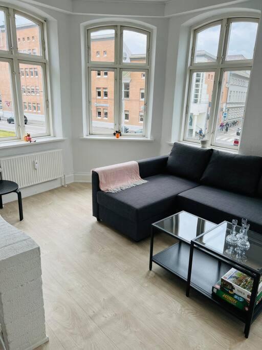 Lovely 1-Bedroom Condo In Aarhus C Ngoại thất bức ảnh